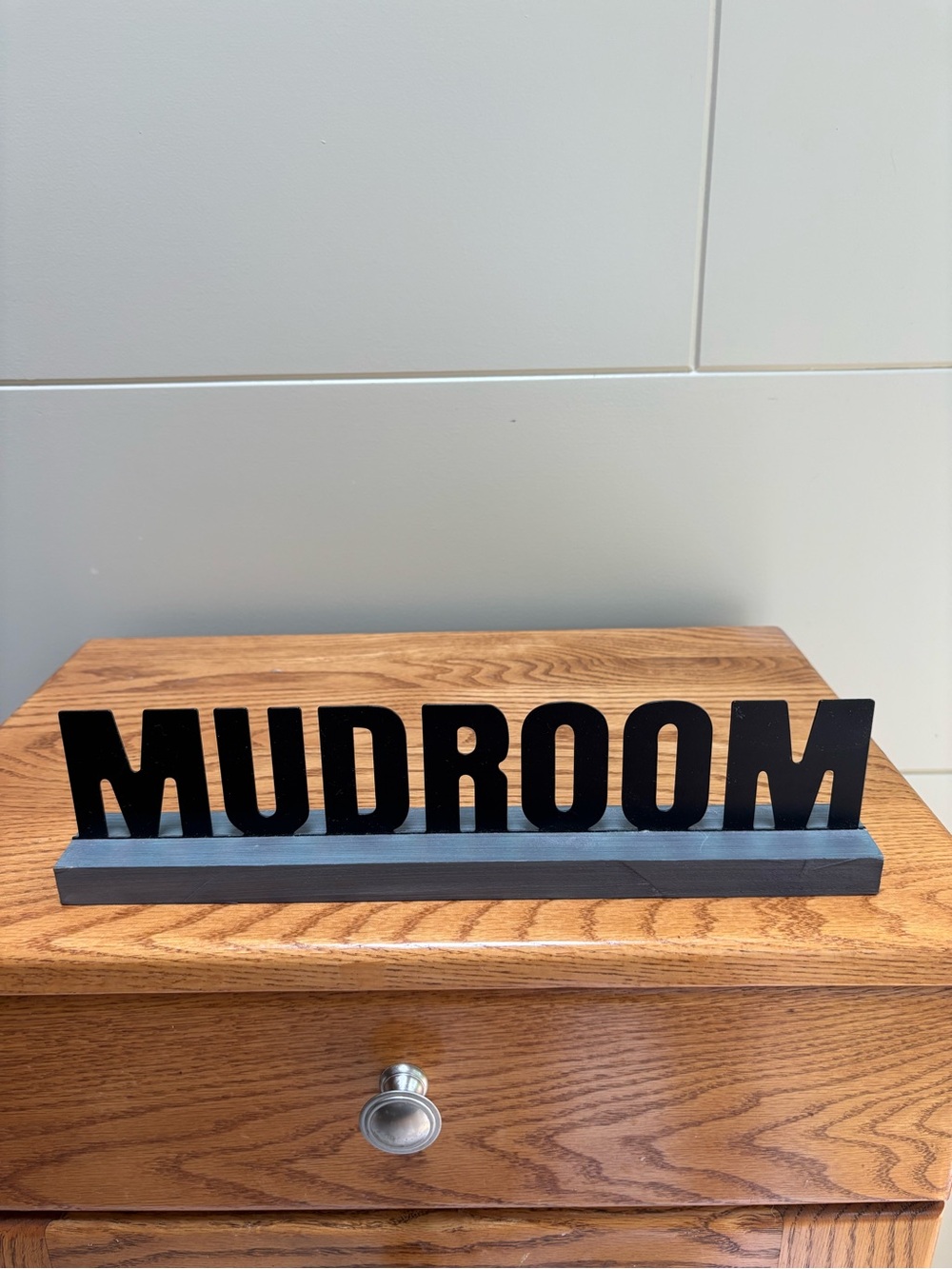 Black 'MUDROOM' Wooden Sign